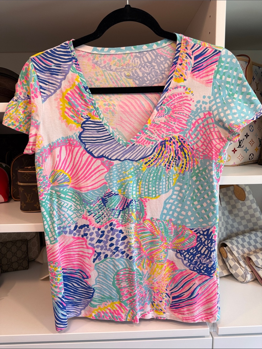 Lilly Pulitzer Multicolor Floral Shell-Print V-Neck Tee Michele Michelle
